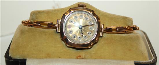 Ladies  9ct gold wristwatch